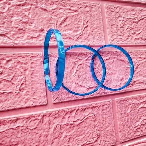 Blue Faux Tortoiseshell Bangle - Picture 1 of 4